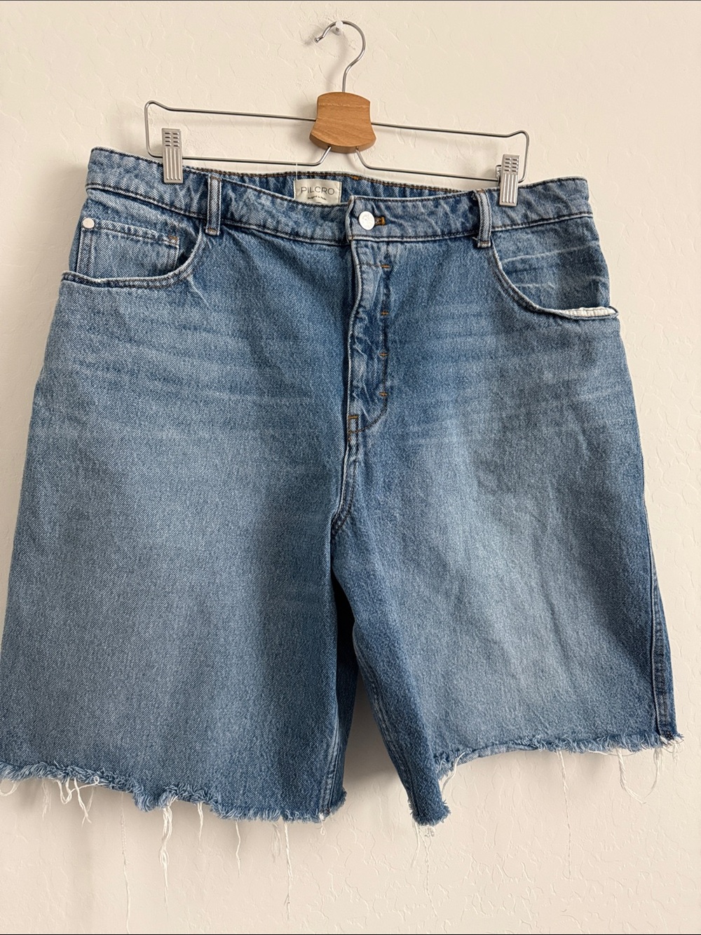 pilcro jean shorts anthropologie with raw hems Sz 34